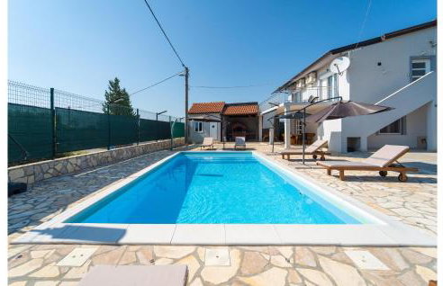 Four-Bedroom Holiday Home In Islam Latinski - Photo 6