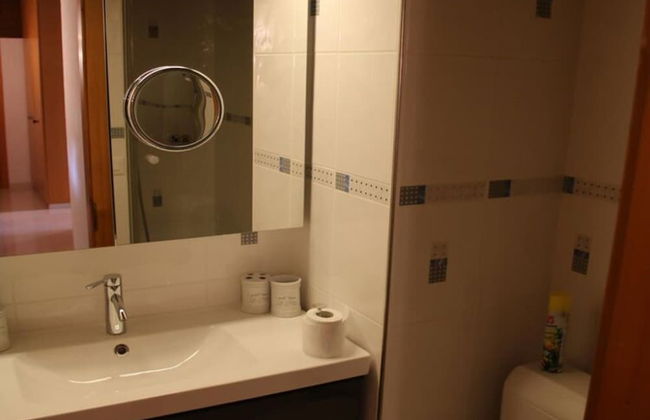 Elegant Apartment With Patio in Hills - Foto 8