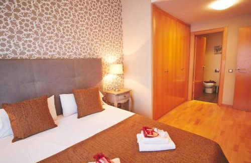 Alcam Cervantes Playa Badalona - Photo 19