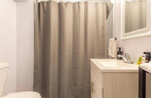 Spacious Cozy Retreat, Sleeps 10, Near NYC & EWR - Foto 22