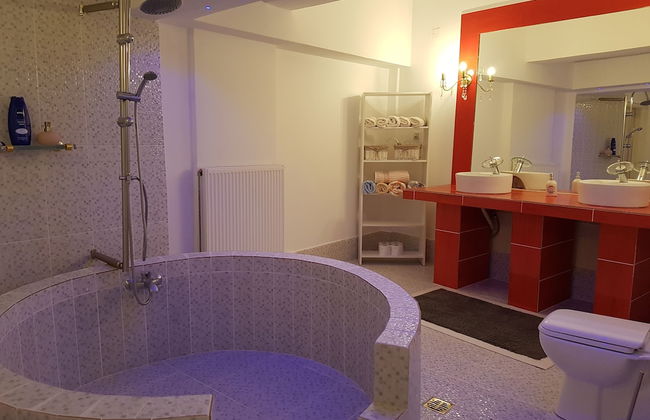 The golden brown luxury guesthouse - Foto 19