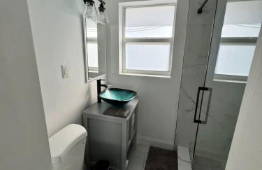 Luxury Pool Retreat Sleep 17 Near Beach - Foto 11