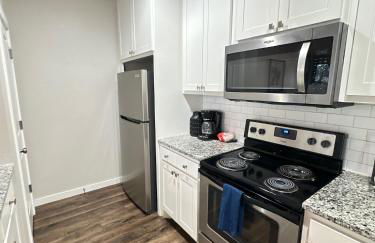 Luxury 3BR Townhome Stay - Foto 3