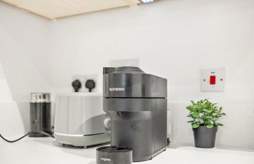 Modern 3-Bed Penthouse with Terrace & Gym, Near Canary Wharf, Weekly deals - Foto 23