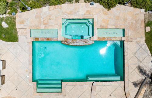 Modern Hilltop Retreat - Foto 20