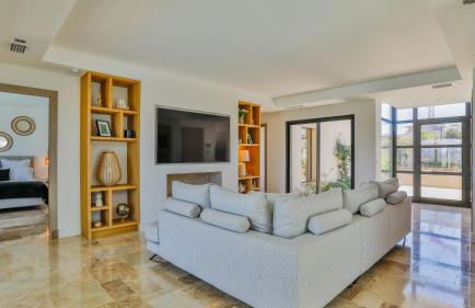 Brand New Waterfront Villa with pool - Foto 7