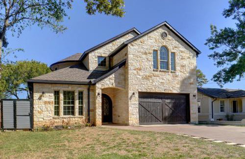 GORGEOUS 5-bd 4ba w Pool, Hot Tub, 2 kitchens, & Game Room Near Dallas Airports! - Foto 39