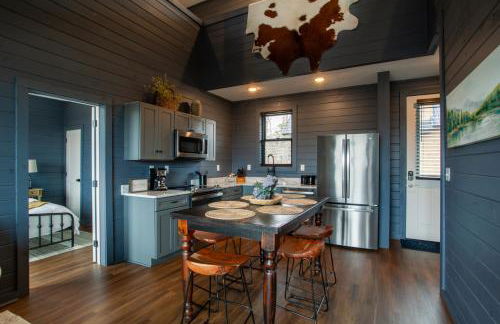 Chalet Amelia Lake View HotTub Fireplace Arcade - Foto 17