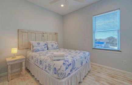 Sleeps 26 2 Homes w/ Waterfront Pool + Boat Dock Laguna Village Escape - Foto 116