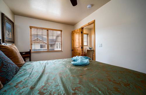 Snowcrest C304Ski Getaway Hot Tub & Theater Room - Foto 29