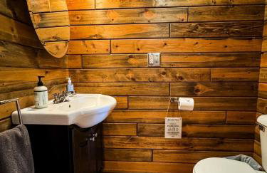 THE LOFT 3 level urban cabin with a HUGE patio! - Foto 35