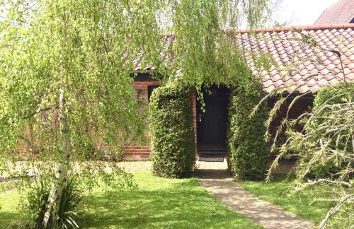 Vine Cottage, #Kelsale, sleeps 2, Close to #Aldeburgh #Saxmundham #Sizewell #Woodbridge Managed by Aldeburgh Coastal Cottages - Foto 1