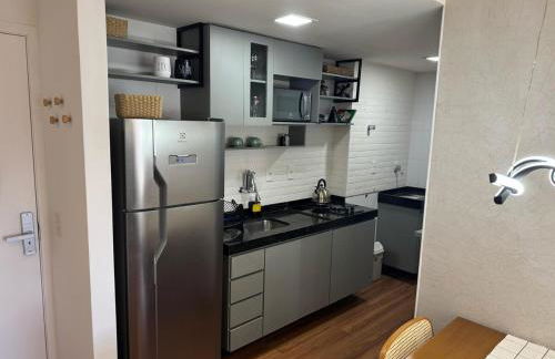 Aconchegante, completo e ótima localização - Foto 11