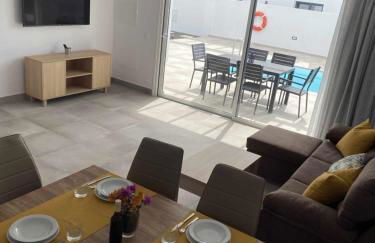 Vuelo, Villa con piscina y barbacoa para disfrutar - Foto 20