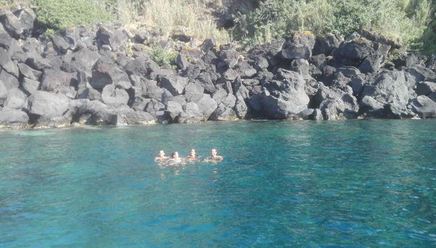 Sao Jorge Snorkeling Tour - Photo 4, Enjoy the crystal clear waters