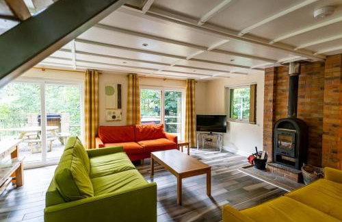 Ellastone, woodland lodge with hot tub for 8 - Foto 3