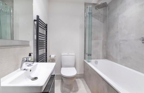 The Old Hotel - Photo 42