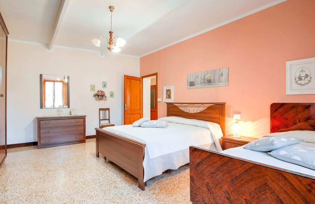 Tuscany Family Country Home - Photo 3