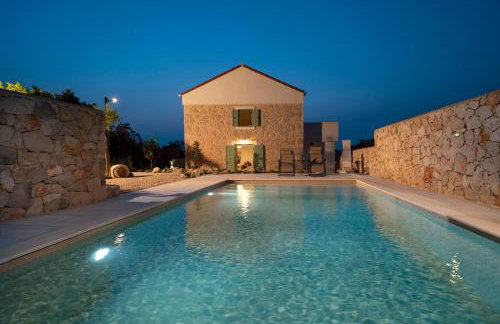BRAND NEW Stone house MARCELA, 3 double bedrooms, pool - Foto 42
