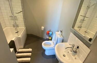 Beautiful Retro Flat above Pub. - Foto 7