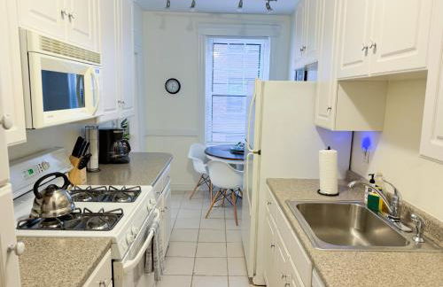 Sun-filled Unit, Elevator, Pool, Boston College - Foto 7