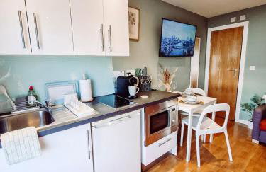 Stylish Kensington Studio by Olympia with Fast Wi-Fi - Foto 8