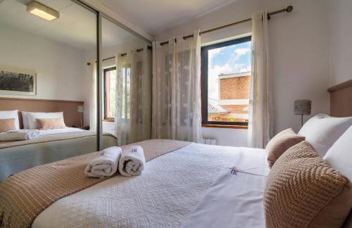 Rosa Edificio Lofts Lago dentro do condomínio Laje de Pedra - Foto 23