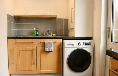 Charming 3 Bedroom Property FREE WiFi & Parking - Foto 37