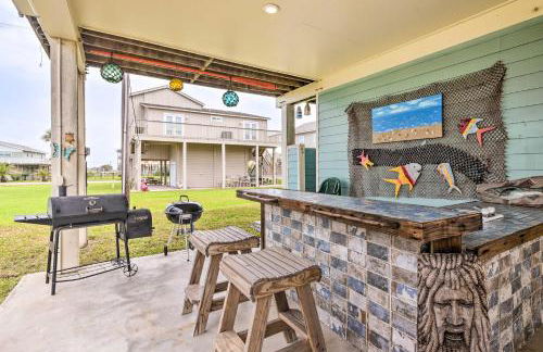 Unwind Poolside, Walk to Beach! Galveston Retreat - Foto 33