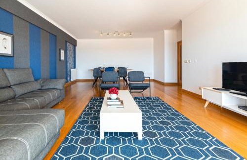 Bafureira Cascais Apartment; Condomínio privado com piscina - Foto 18