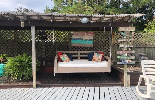 Romantic Beach Style Cottage close to everything! - Photo 17