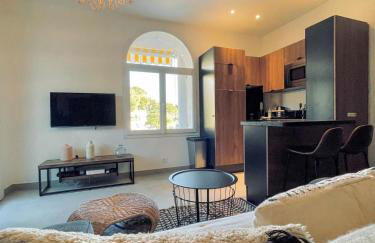 AU BORD DE L'EAU Studio climatisé avec Terrasse et vue mer à 40m de la plage - Foto 4