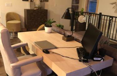 Serene Rustic Farmhouse Mountain Cottage (Sleeps 4) - Foto 6