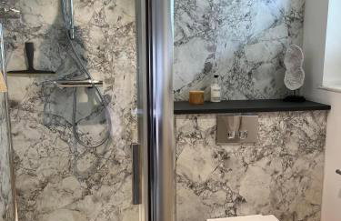 The Barn House - Swimming Pond,Jacuzzi,Chicks! - Foto 13