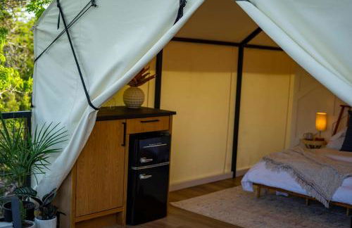 Treehouse Glamping at Pecan Haven W Hot Tub - Foto 26