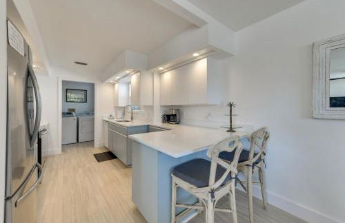 Covered Deck and Bay Views Bradenton Beach Abode! - Foto 6