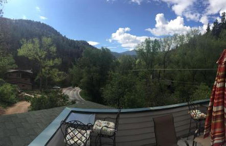 Creekside Craftsman Cabin with Jacuzzi - Alpine Splendor 6 Mins to downtown - Photo 24