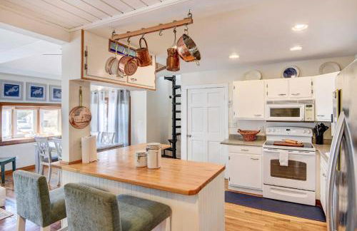 Beautiful Portsmouth Cottage By the Sea with Jacuzzi - Foto 9