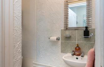 Woodhouse Stays for Contractor and Family Stay, Free Parking, Fast WiFi - Foto 32