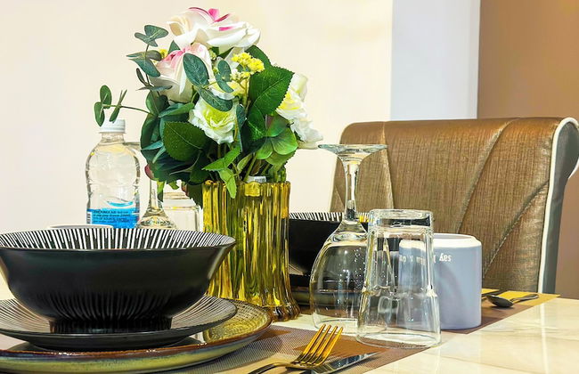 Moonway Luxury Suites At Eaton Residence - Photo 73