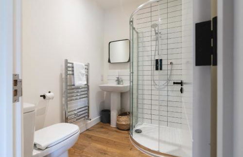 The Queen Stage - Photo 6