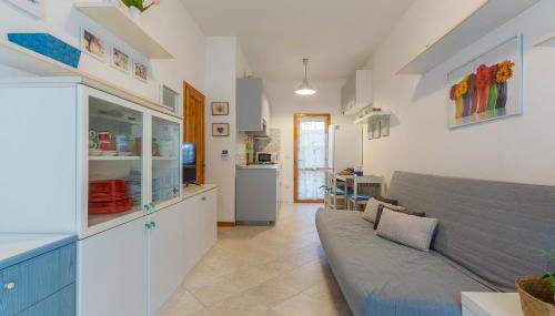 GuestHost - Lido di Spina Duplex Apartment - Foto 4