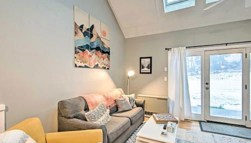 Ski-InandSki-Out Tenney Mountain Condo with Fireplace! - Foto 4