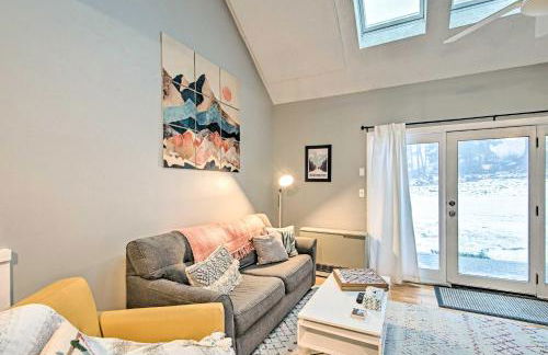 Ski-InandSki-Out Tenney Mountain Condo with Fireplace! - Foto 4