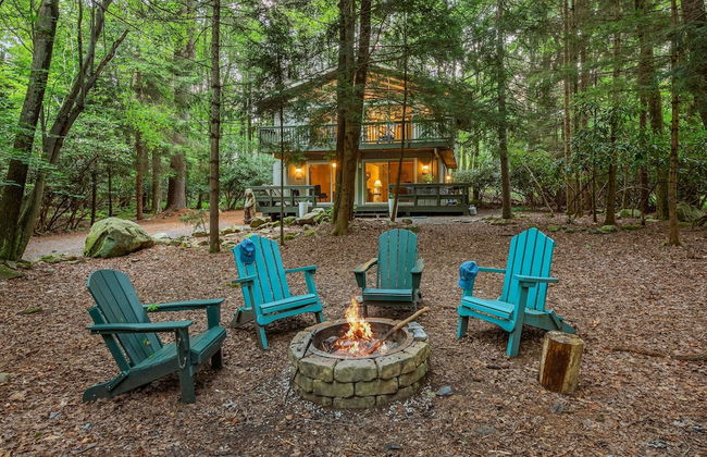 The Four Seasonal by Avantstay Hot Tub Spacious Deck Fire Pit - Foto 2