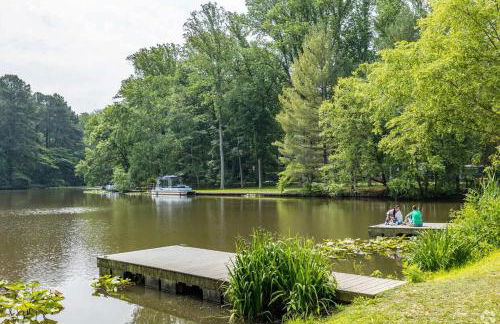 Sojourn Beautiful Home with Beach Access & Backyard - Foto 46