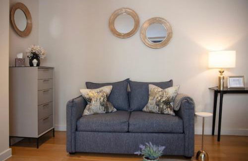 Westminster two bed one bath sleeps 5 with Air-Con - Photo 6