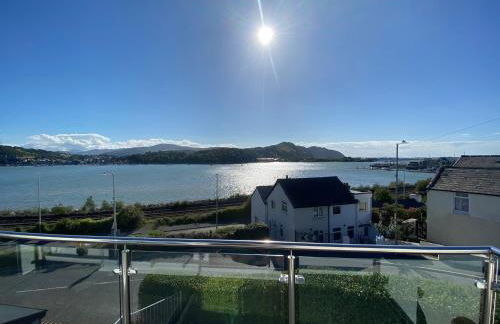 The Old Tywyn Post Office - Photo 15