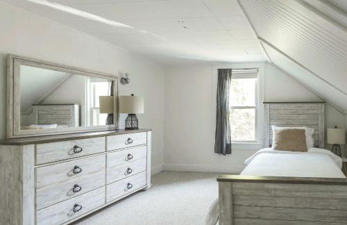 Stay at East Gloucester - Photo 10