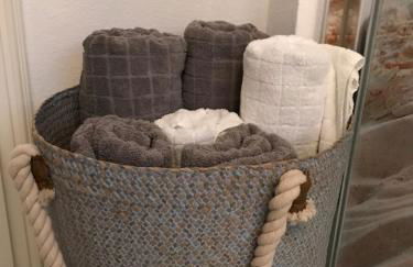 Architect-Apartments 80qm 3 Schlafzimmer, integrierter Küche und Bad, 2min von A8, Garten mit Sitzgruppe, ruhig und modern - Foto 28